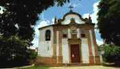 minas_church2.jpg (30084 bytes)