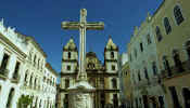 salvador_praca.jpg (31353 bytes)