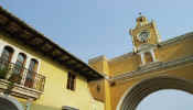 antigua_arch.jpg (23893 bytes)