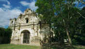 antigua_ruins.jpg (34804 bytes)