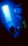 santo_light.jpg (6575 bytes)