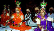west_raj_singers.jpg (31295 bytes)